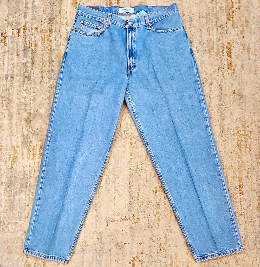 Levi's Men’s Blue Light Wash Denim Jeans 560 Comfort Fit 38x32
